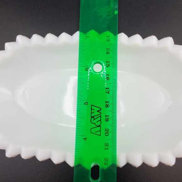 Westmoreland English Hobnail Milkglass Dish - Picture 5 of 7